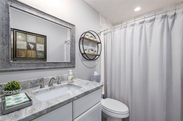 22 River's Edge Drive, Coventry, RI 02816