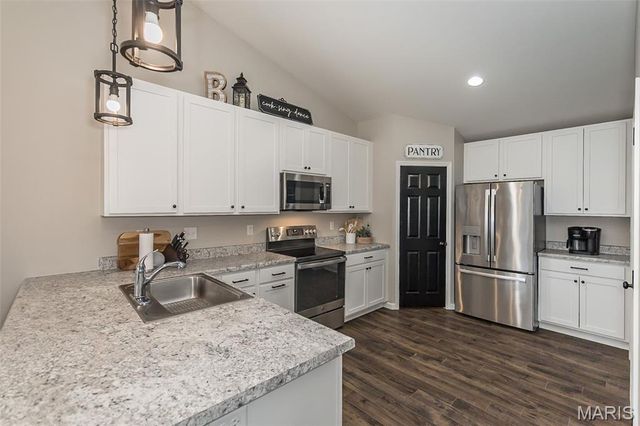 319 Narrowleaf Lane, O'fallon, MO 63366