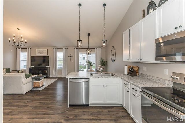 319 Narrowleaf Lane, O'fallon, MO 63366