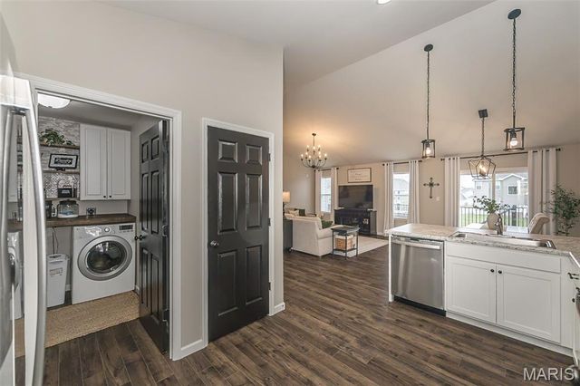 319 Narrowleaf Lane, O'fallon, MO 63366