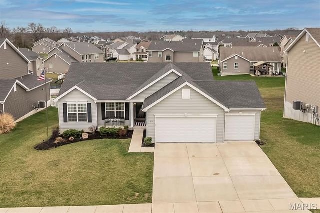 319 Narrowleaf Lane, O'fallon, MO 63366