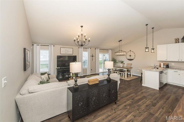 319 Narrowleaf Lane, O'fallon, MO 63366