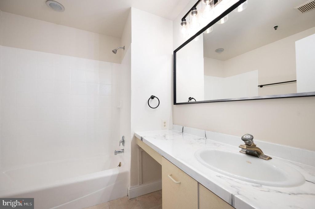 Image 30 of property listing at 49-UNIT BANCROFT MILLS RD #D-1, Wilmington, DE 19806