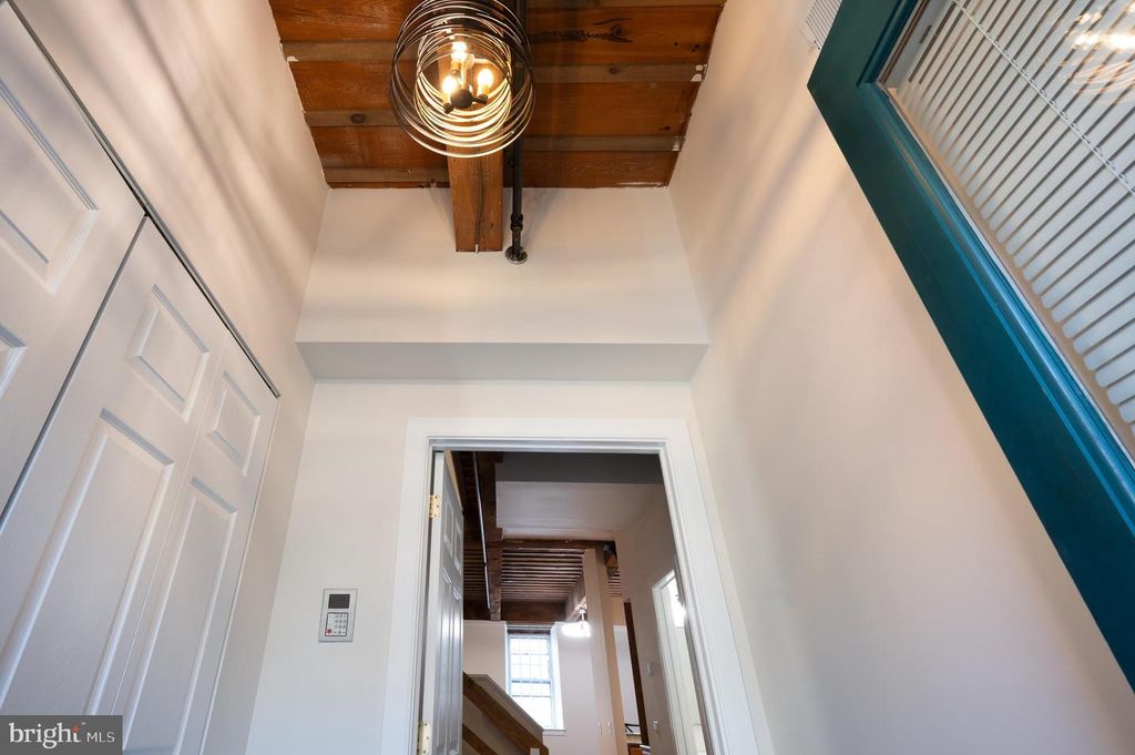 Image 7 of property listing at 49-UNIT BANCROFT MILLS RD #D-1, Wilmington, DE 19806