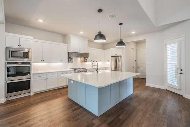 1703 Silver Marten Trail, Arlington, TX 76005