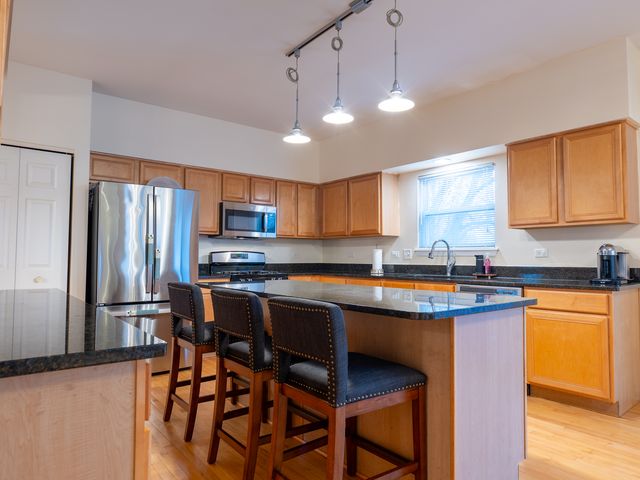 2623 SHENANDOAH Court, Aurora, IL 60503