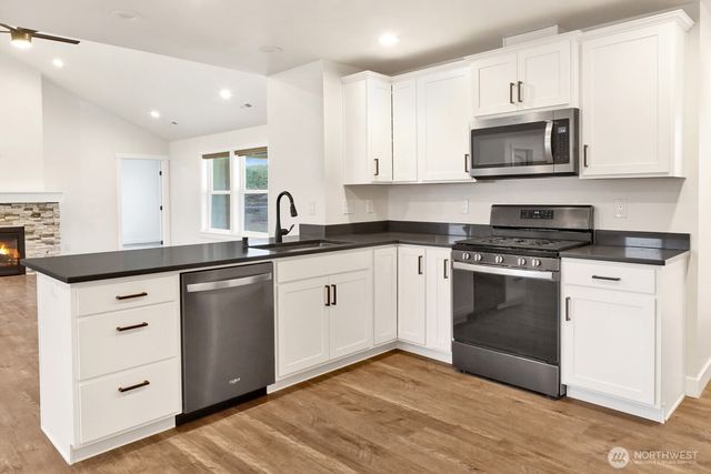 1302 Night Hawk Way, Everson, WA 98247