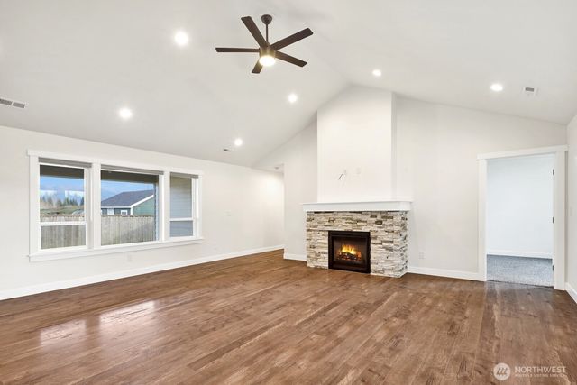 1302 Night Hawk Way, Everson, WA 98247