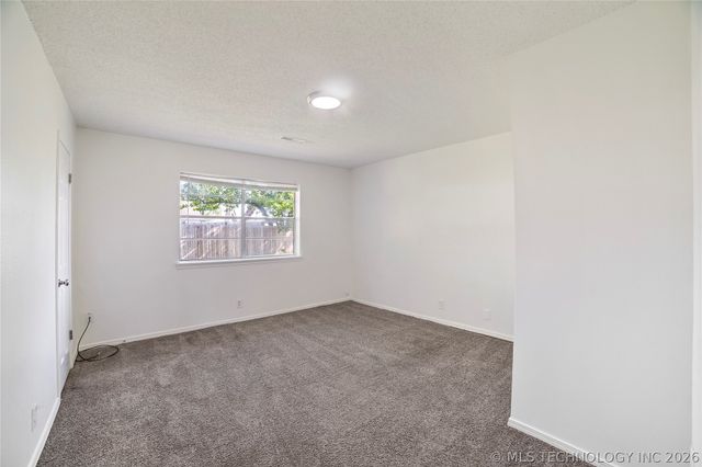 11863 E 62nd Street, Broken Arrow, OK 74012