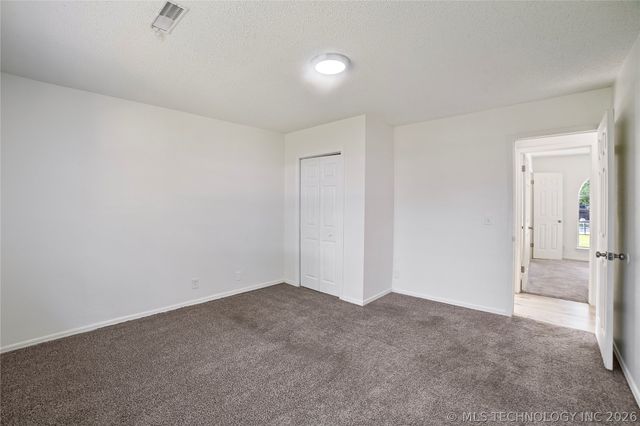 11863 E 62nd Street, Broken Arrow, OK 74012