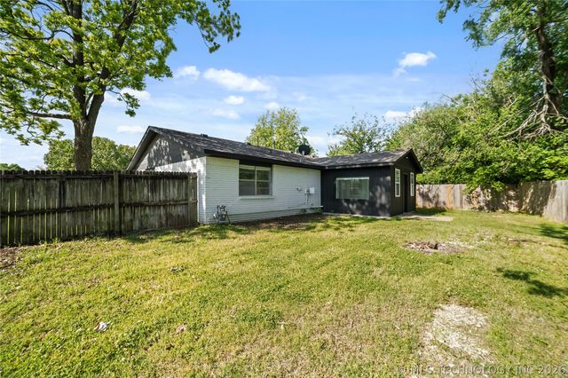 11863 E 62nd Street, Broken Arrow, OK 74012