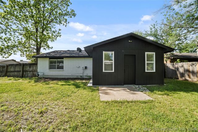 11863 E 62nd Street, Broken Arrow, OK 74012