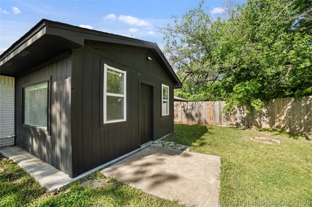 11863 E 62nd Street, Broken Arrow, OK 74012