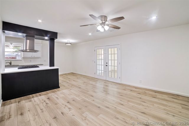 11863 E 62nd Street, Broken Arrow, OK 74012