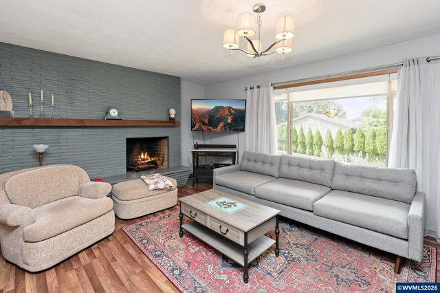 6890 Canyon St SE, Salem, OR 97317