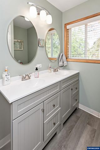 6890 Canyon St SE, Salem, OR 97317