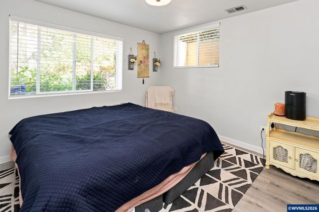 6890 Canyon St SE, Salem, OR 97317