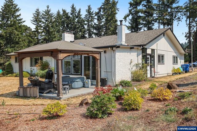 6890 Canyon St SE, Salem, OR 97317