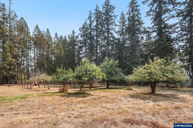 6890 Canyon St SE, Salem, OR 97317