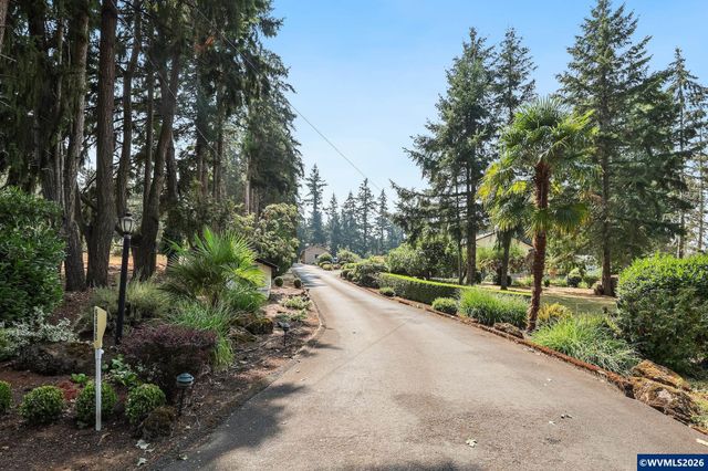 6890 Canyon St SE, Salem, OR 97317