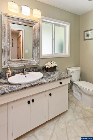 6890 Canyon St SE, Salem, OR 97317