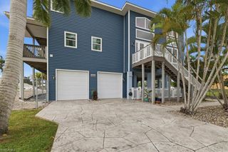 5711 Linden LN, Bokeelia, FL 33922