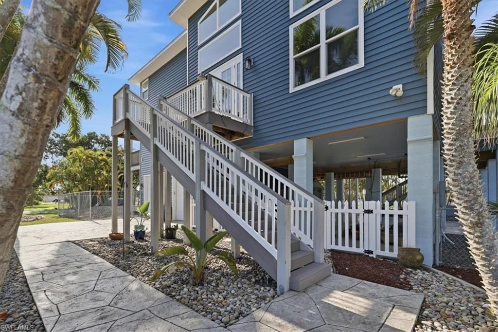 5711 Linden LN, BOKEELIA, FL 33922 — photo 2