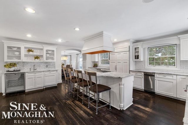 520 Pleasant Street, Birmingham, MI 48009