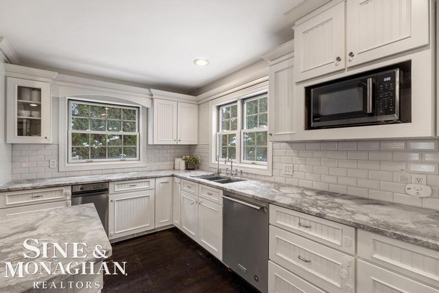 520 Pleasant Street, Birmingham, MI 48009