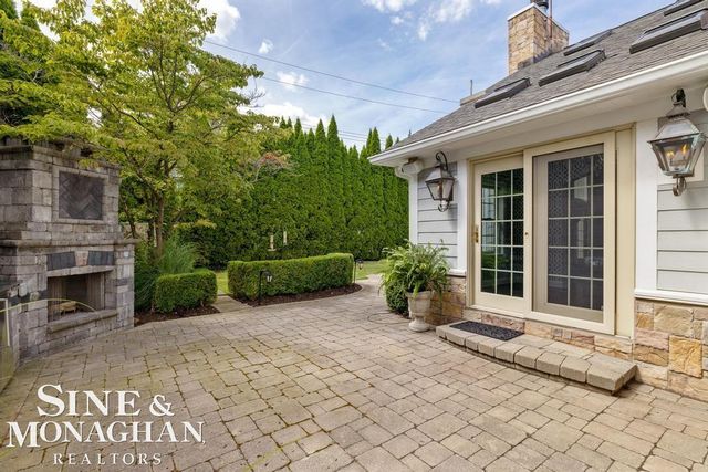 520 Pleasant Street, Birmingham, MI 48009