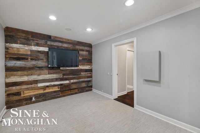 520 Pleasant Street, Birmingham, MI 48009