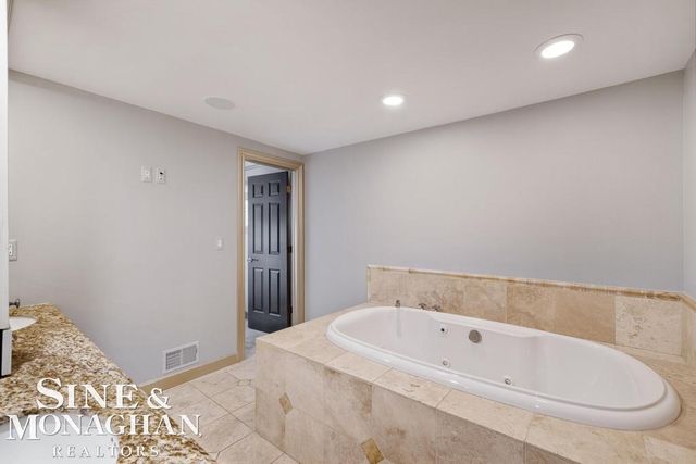 520 Pleasant Street, Birmingham, MI 48009