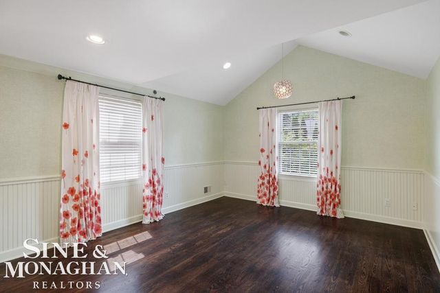 520 Pleasant Street, Birmingham, MI 48009