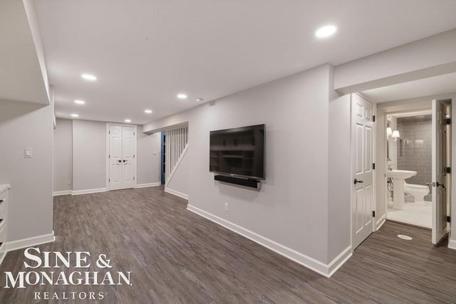 520 Pleasant Street, Birmingham, MI 48009