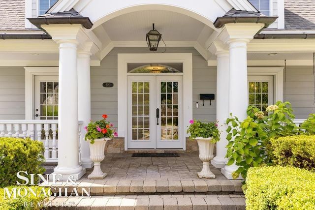 520 Pleasant Street, Birmingham, MI 48009