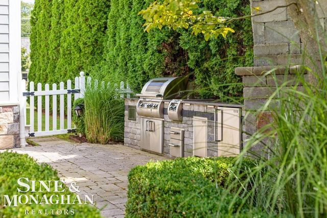 520 Pleasant Street, Birmingham, MI 48009