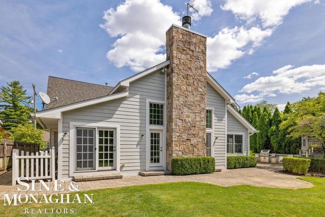 520 Pleasant Street, Birmingham, MI 48009