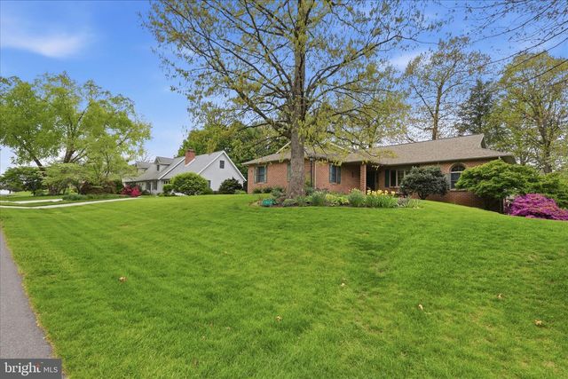 7018 FAIRWAY OAKS, Fayetteville, PA 17222