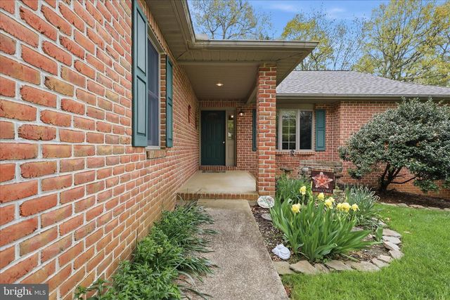 7018 FAIRWAY OAKS, Fayetteville, PA 17222