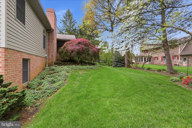 7018 FAIRWAY OAKS, Fayetteville, PA 17222