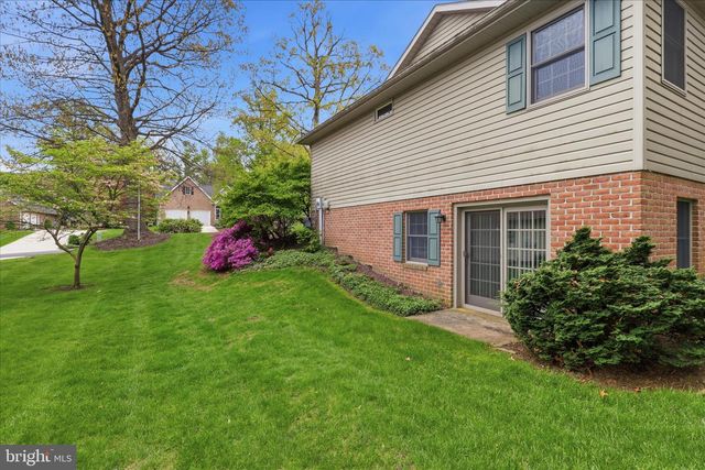 7018 FAIRWAY OAKS, Fayetteville, PA 17222