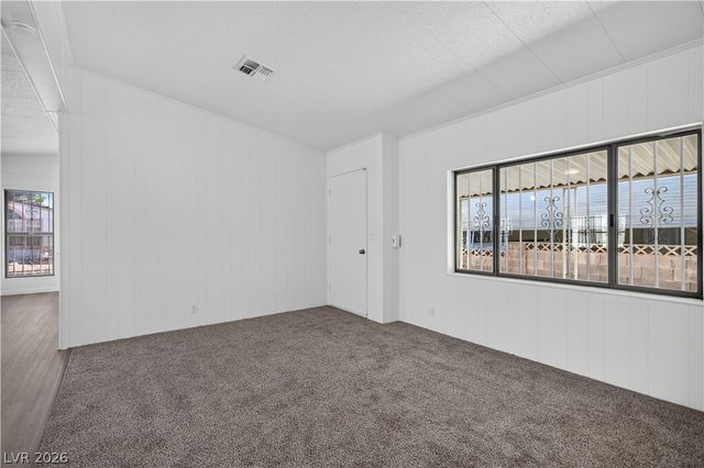 5048 Royal Avenue, Las Vegas, NV 89103