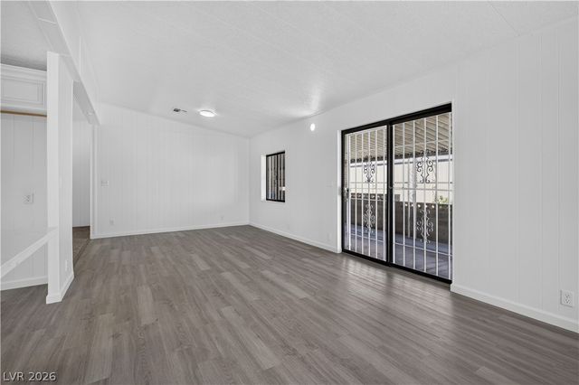 5048 Royal Avenue, Las Vegas, NV 89103