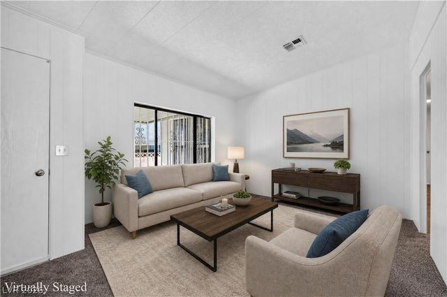5048 Royal Avenue, Las Vegas, NV 89103