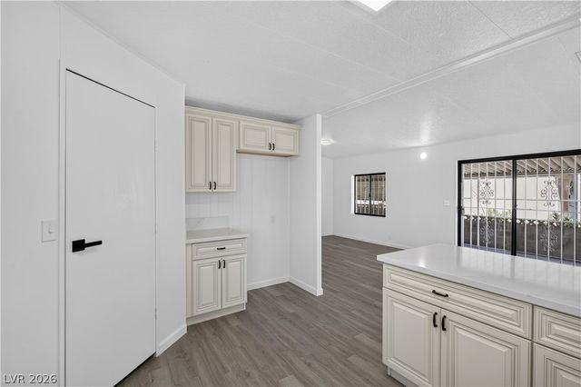 5048 Royal Avenue, Las Vegas, NV 89103