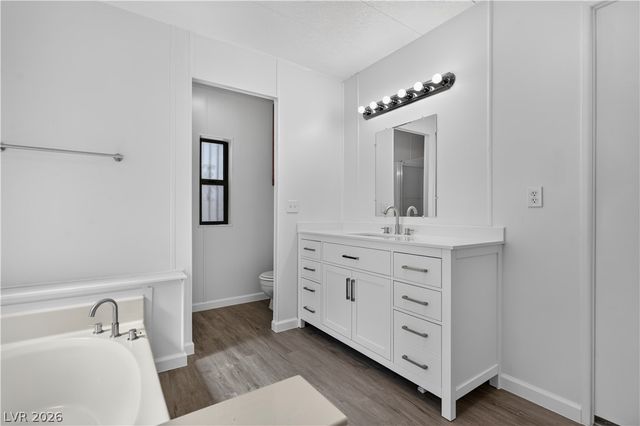 5048 Royal Avenue, Las Vegas, NV 89103