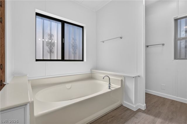 5048 Royal Avenue, Las Vegas, NV 89103
