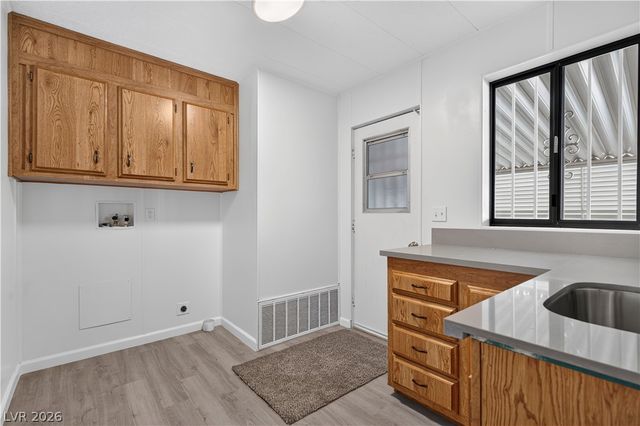 5048 Royal Avenue, Las Vegas, NV 89103