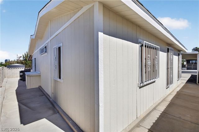5048 Royal Avenue, Las Vegas, NV 89103
