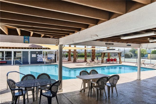 5048 Royal Avenue, Las Vegas, NV 89103